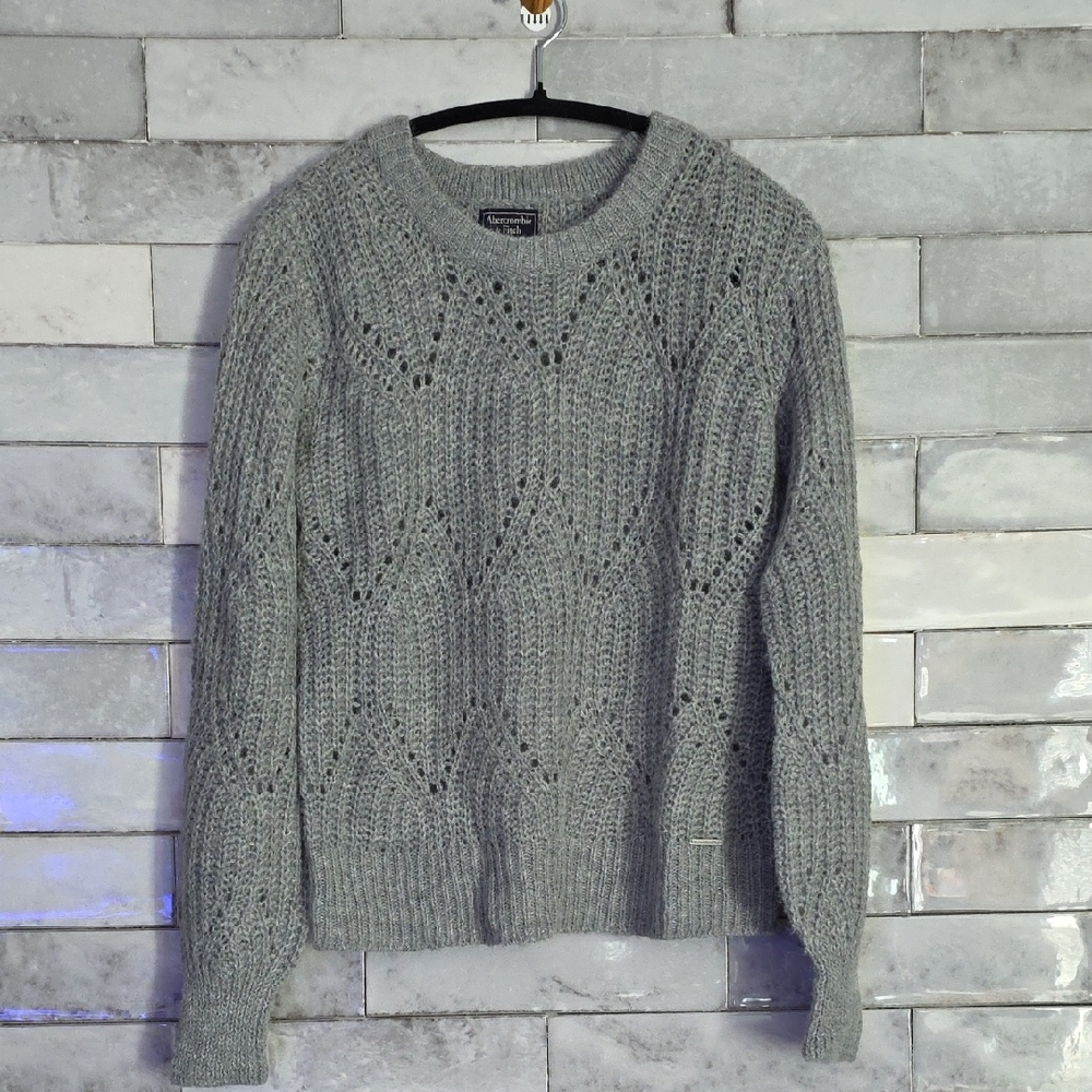 Abercrombie & Fitch Women's Gray Textured Crewneck Sweater Size Medium